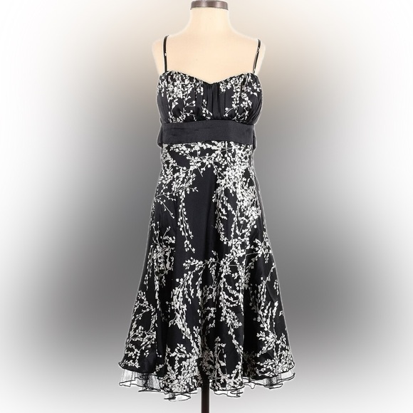 Speechless | Tulle Lined Black & White Floral Adjustable Straps Dress Size 9 - Picture 9 of 12